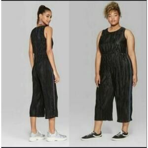 Wild Fable Women’s Black Sleeveless Cropped Bodre  Jumpsuit Size Medium EUC